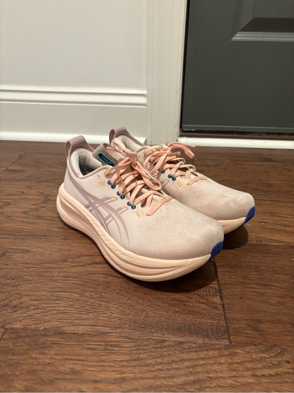 ASICS Women's Gel-Nimbus 28 Neutral Running Shoes - Light Pink